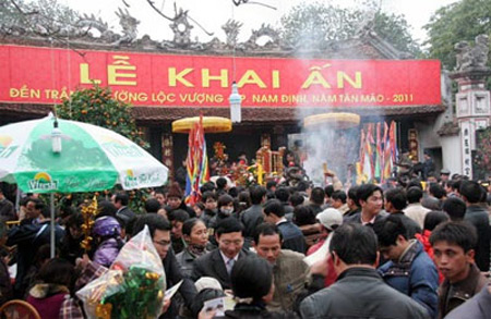THANH HÓA - PHỦ GIẦY - ĐỀN TRẦN 1 NGÀY
